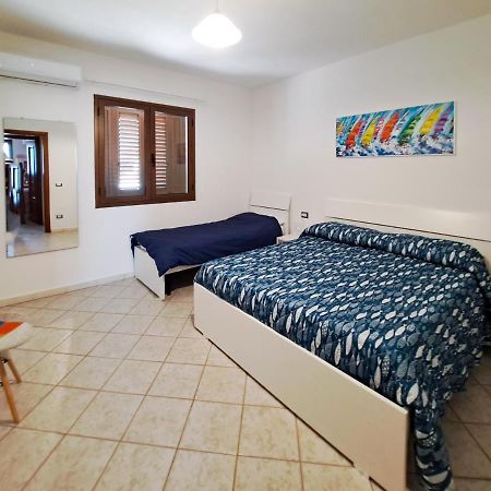 Appartamento Trilocale Vicino Al Centro Di San Teodoro 圣特奥多罗 外观 照片