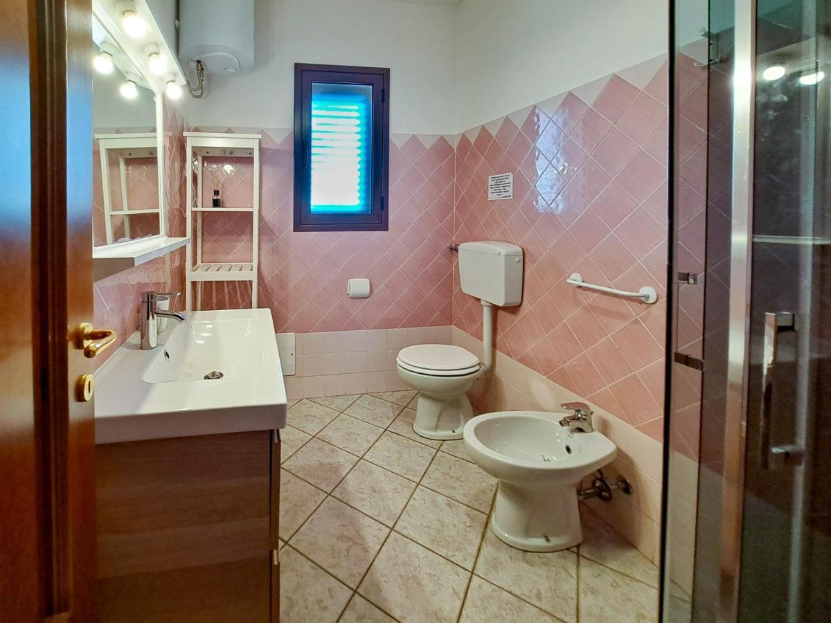 Appartamento Trilocale Vicino Al Centro Di San Teodoro 圣特奥多罗 外观 照片